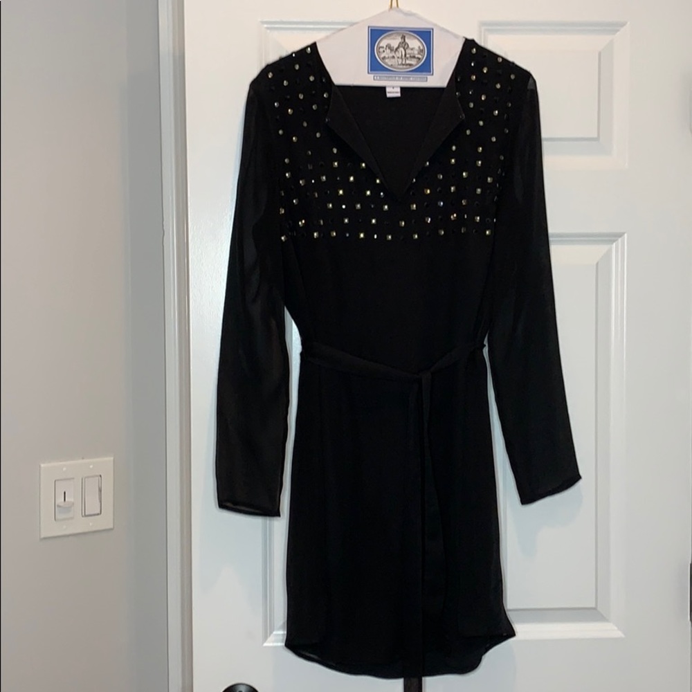 stunning black long sleeve dress!